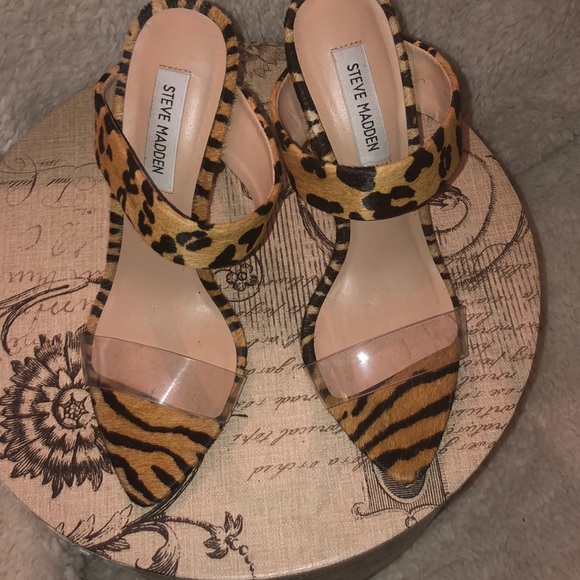 Steve Madden Shoes - Steve Madden lucite/animal print heels
